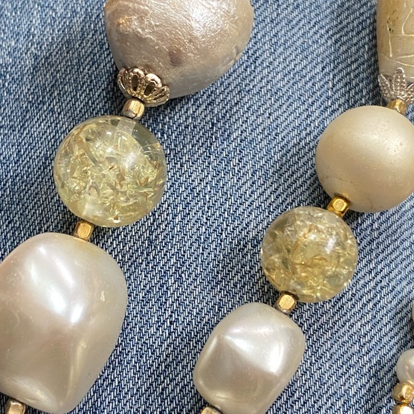 Vintage 50s 60s White Yellow 3-Strand Beaded Necklace Beads Japan crackle Ice - Picture 8 of 12